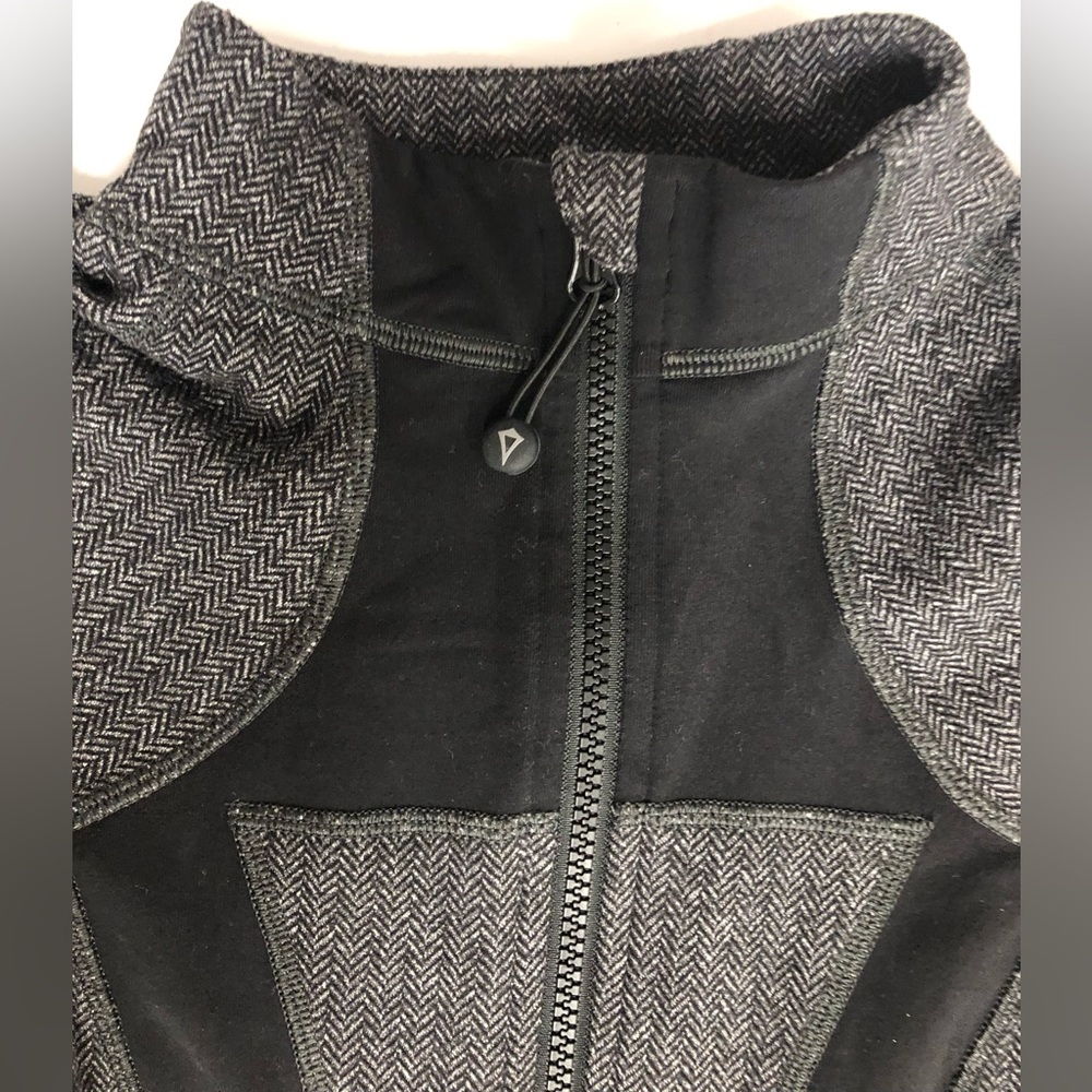 Ivivva jacket - Picture 2 of 4